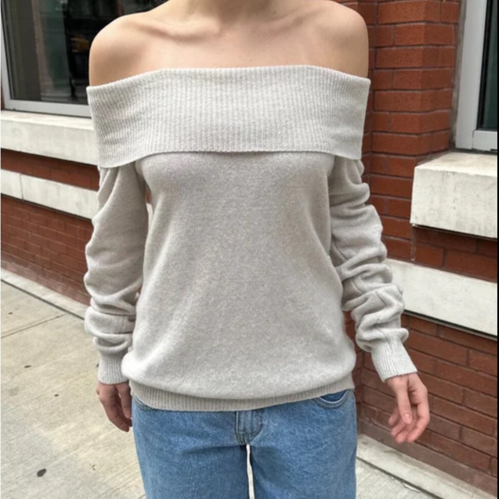 Brandy Melville Sweater